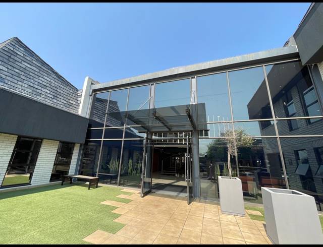 277M² OFFICE TO LET IN HURLINGHAM